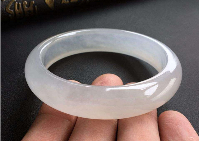 新品上市:玉漢白玉純冰种手鐲 新品上市:玉漢白玉純冰种手鐲